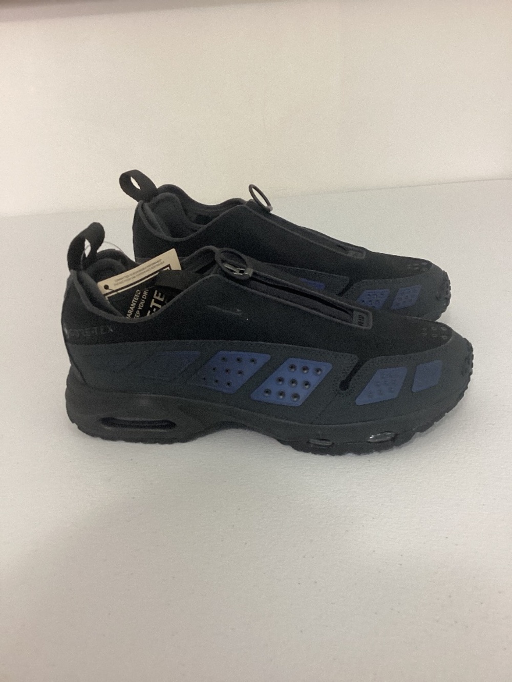 Nike Air Max SNDR GORE-TEX Black Dark Smoke Grey Women’s Size 8 NWOB NWT